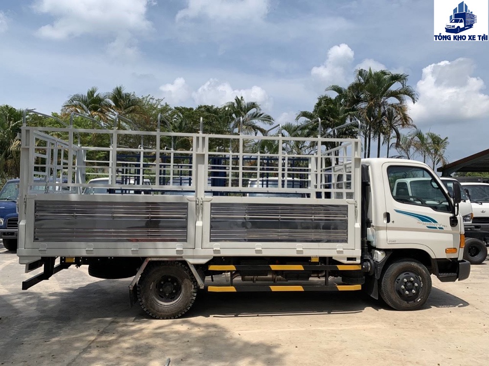 xe tải 3,5 tấn thùng mui bạt hyundai