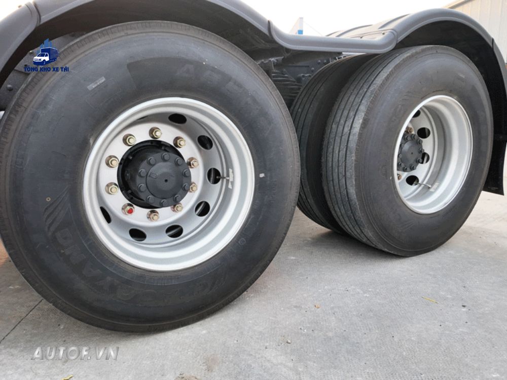 Xe đầu kéo ChengLong H7 470HP Mới Nhất