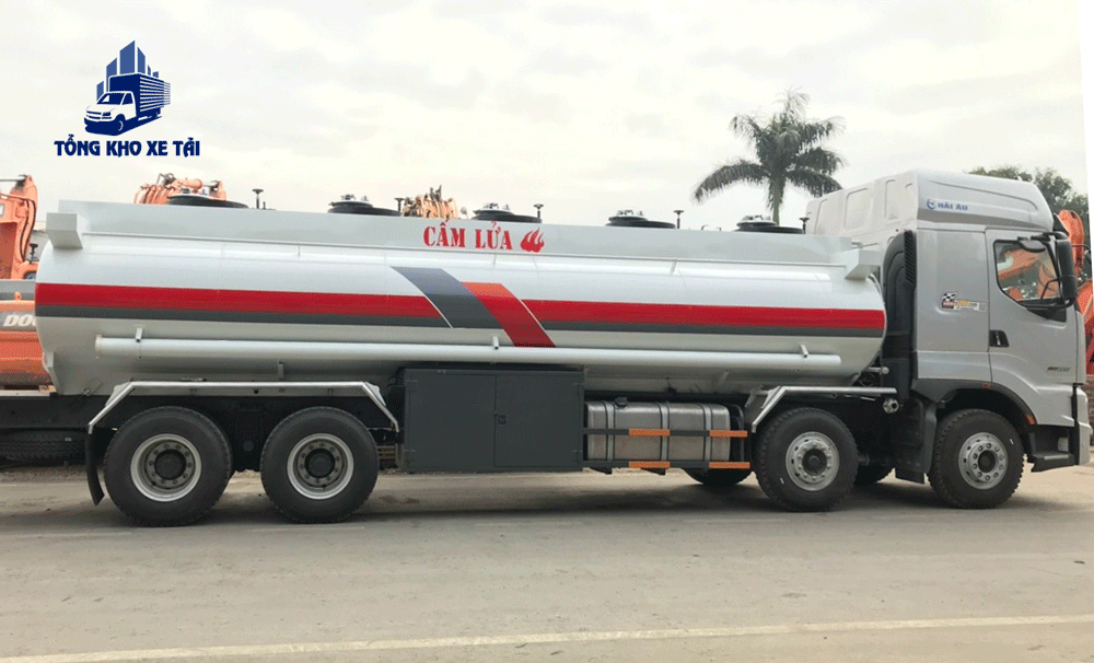 xe bồn thép chở xăng dầu 22000 lít chenglong 4 chân