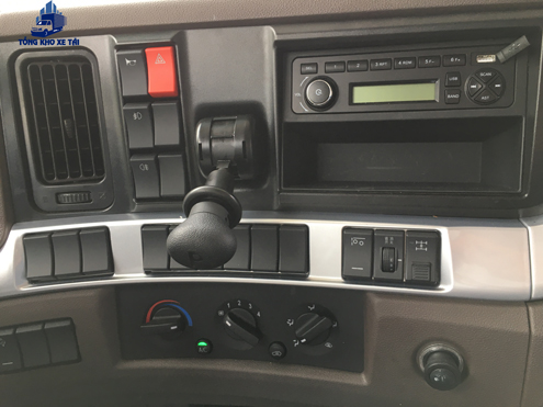 radio trên xe chenglong 5 chân