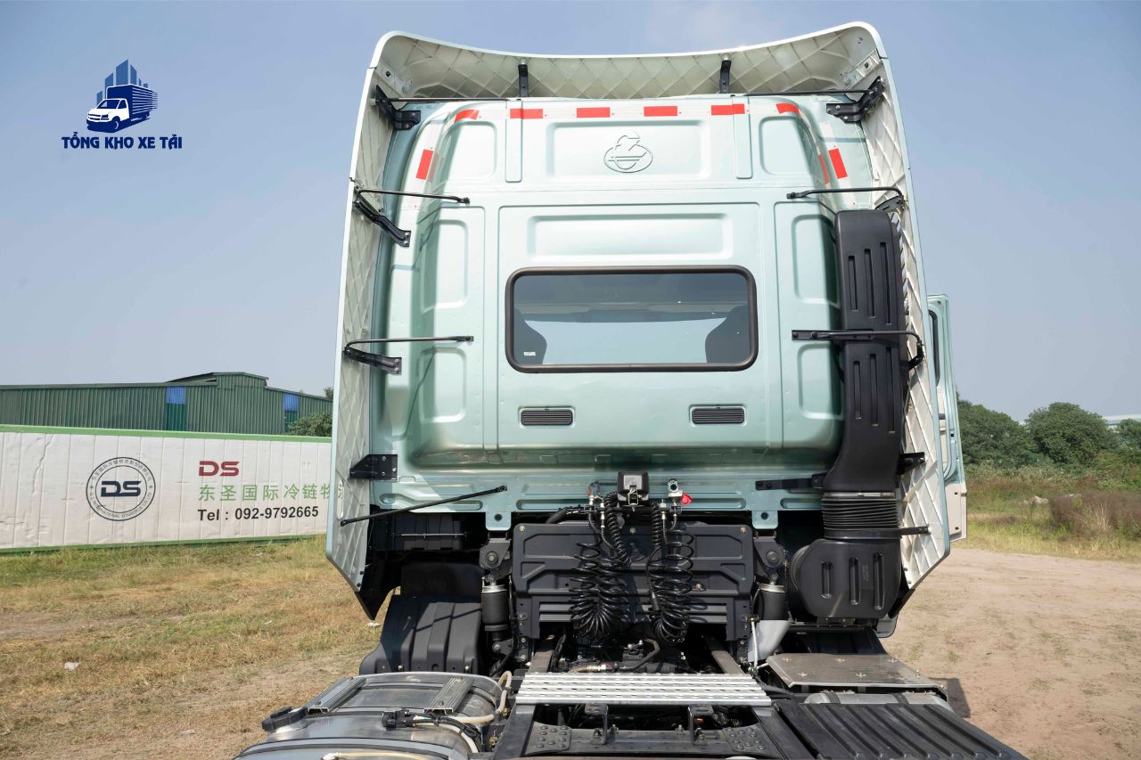 Đầu kéo ChengLong H7 410HP MegaX 2025