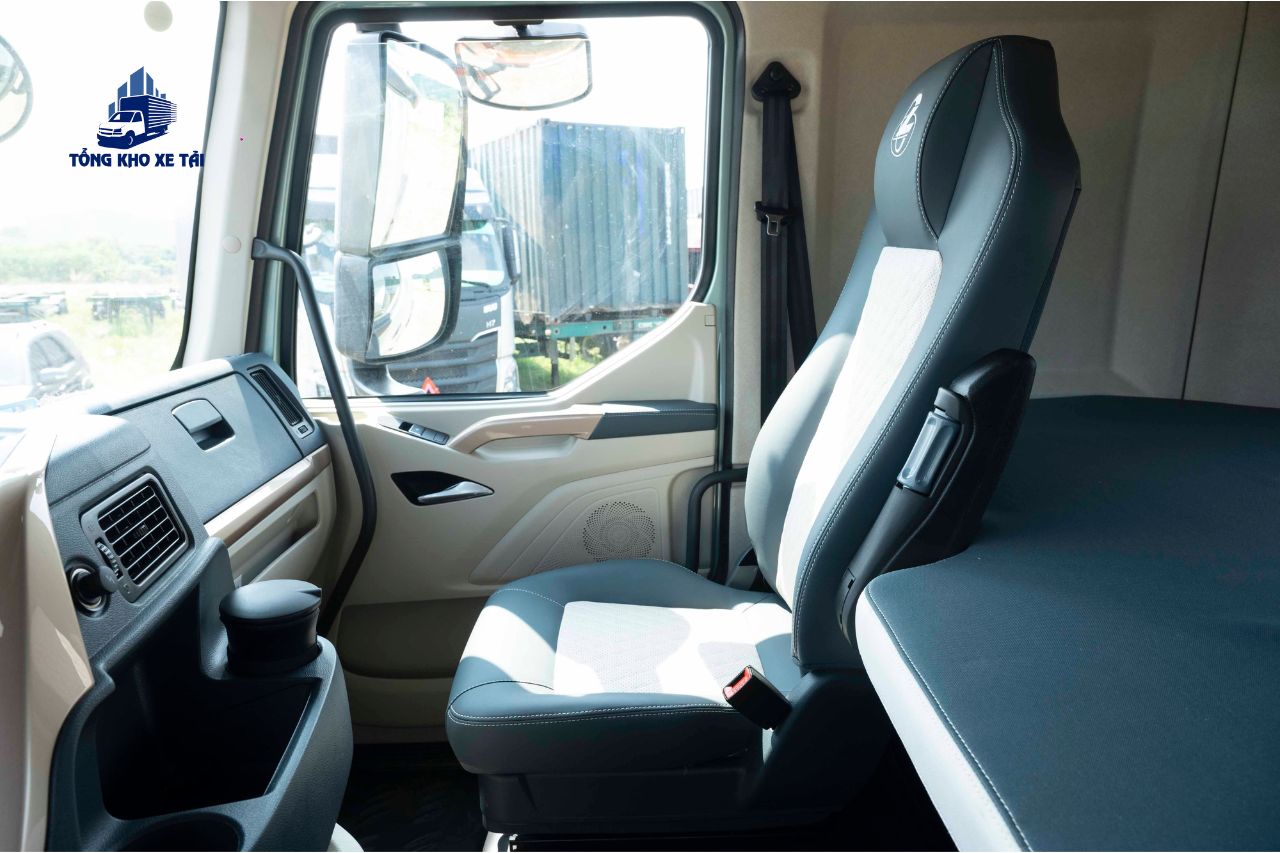 Đầu kéo ChengLong H7 410HP MegaX 2025