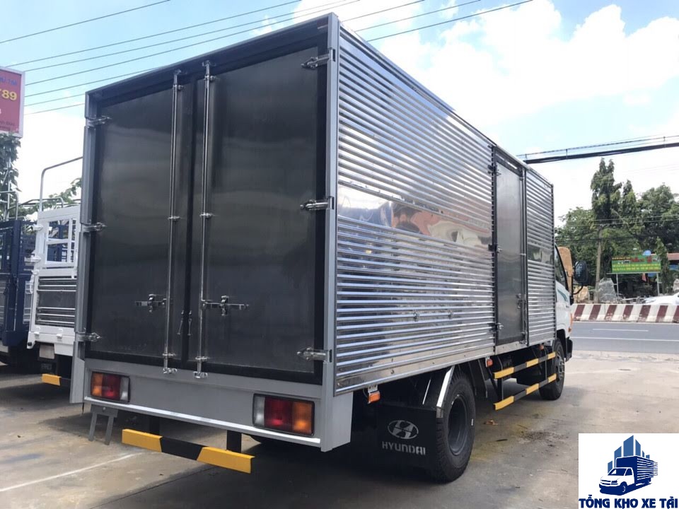 xe tải thùng kín inox hyundai 7 tấn