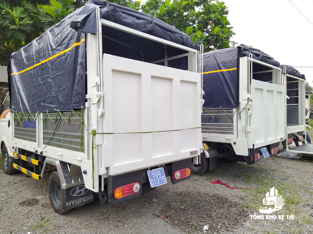 xe tải thùng bạt bửng nâng 1,5 tấn hyundai