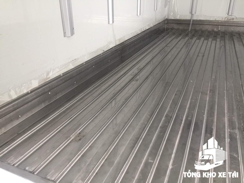 mặt sàn xe tải thùng đông lạnh 1,5 tấn hyundai