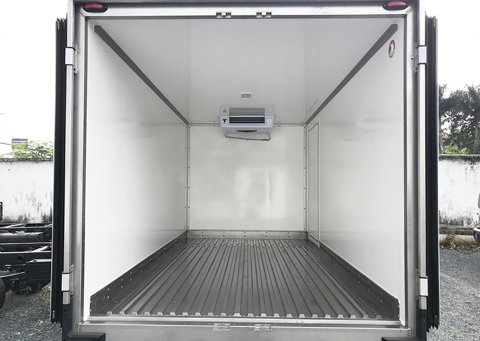 thùng đông lạnh xe tải 2,5 tấn hyundai